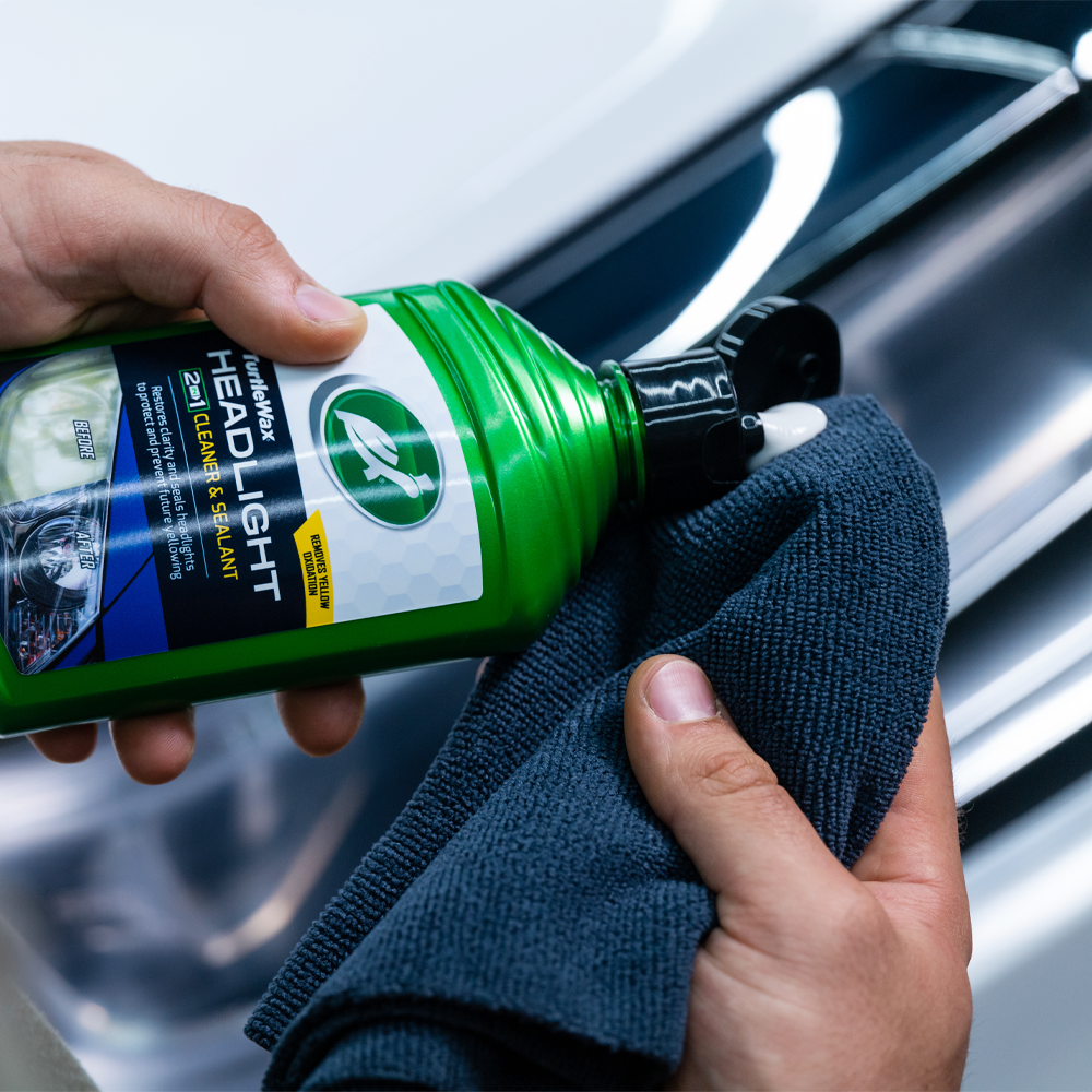 Headlight Cleaner and Sealant